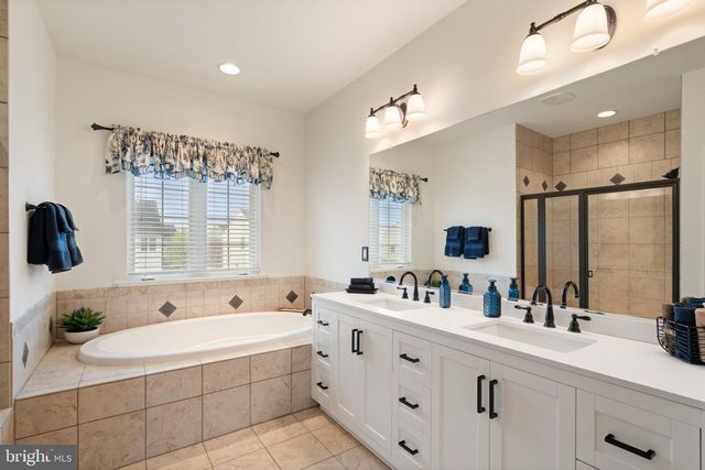 14220 LADDERBACKED DR, Gainesville, VA 20155