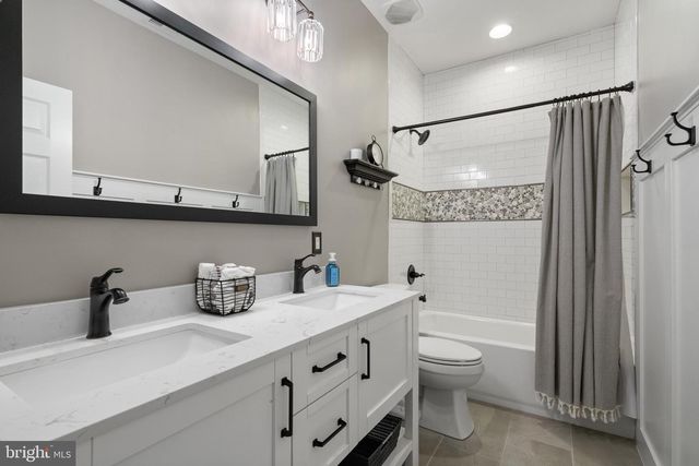 14220 LADDERBACKED DR, Gainesville, VA 20155