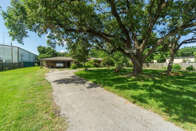 5910 Broadway Street, Pearland, TX 77581