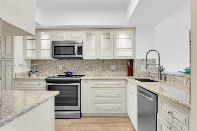 2880 NE 14th St Causeway 311, Pompano Beach, FL 33062