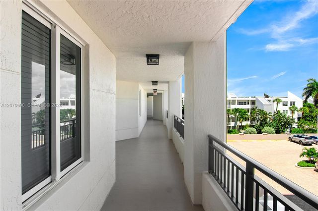 2880 NE 14th St Causeway 311, Pompano Beach, FL 33062