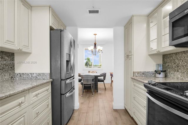 2880 NE 14th St Causeway 311, Pompano Beach, FL 33062