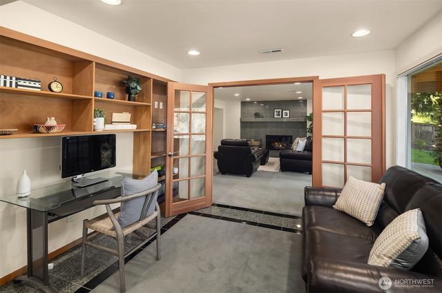 2414 79th Avenue NE, Medina, WA 98039