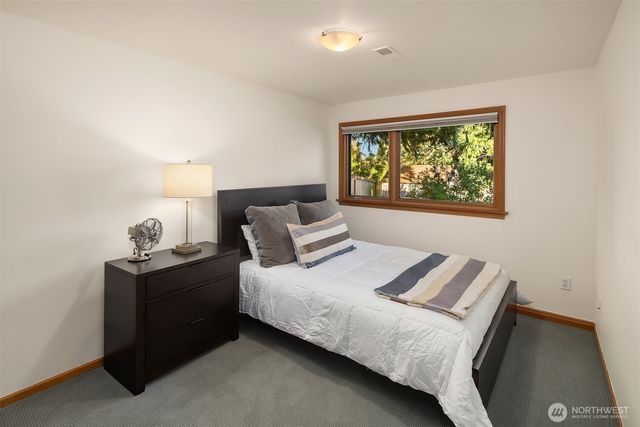 2414 79th Avenue NE, Medina, WA 98039