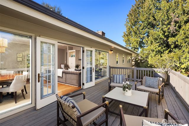 2414 79th Avenue NE, Medina, WA 98039