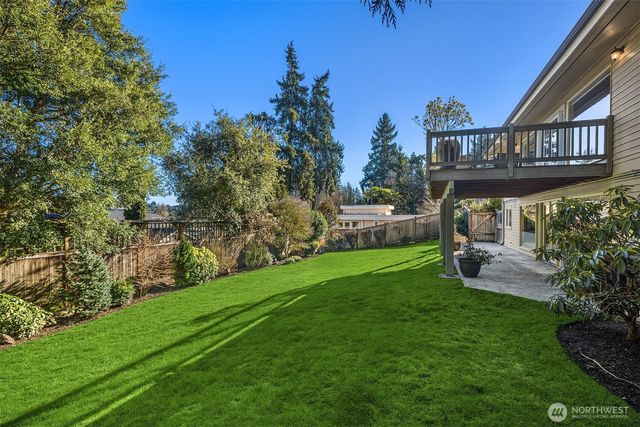 2414 79th Avenue NE, Medina, WA 98039