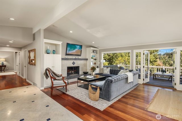 2414 79th Avenue NE, Medina, WA 98039