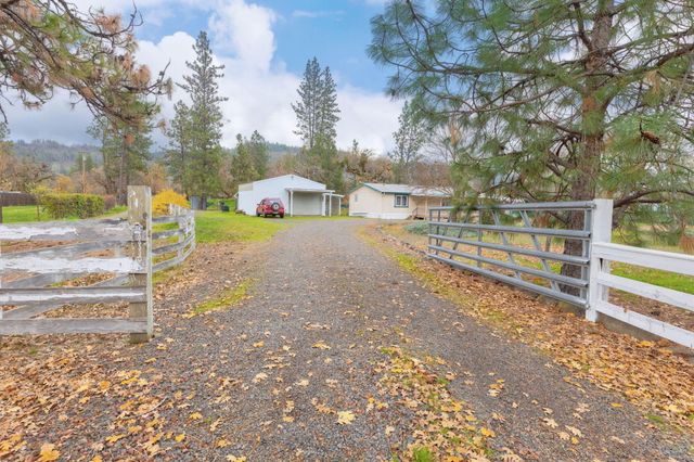 835 Ragsdale Road, Trail, OR 97541