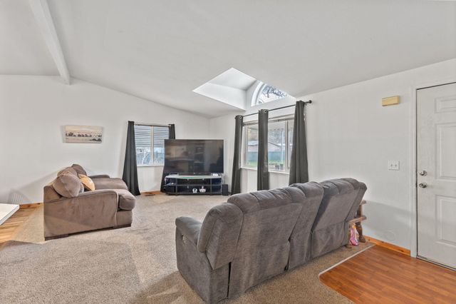 835 Ragsdale Road, Trail, OR 97541