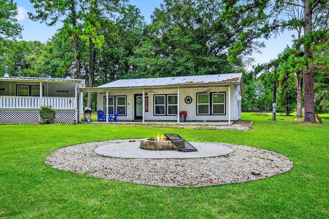 490 Robert E Lee Lane, Livingston, TX 77351
