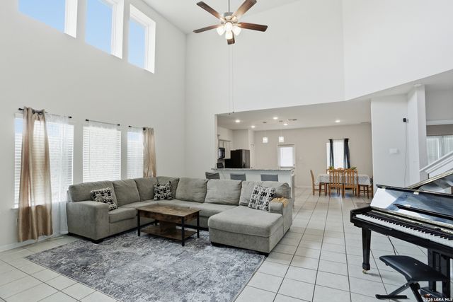9119 Grand Western, Converse, TX 78109
