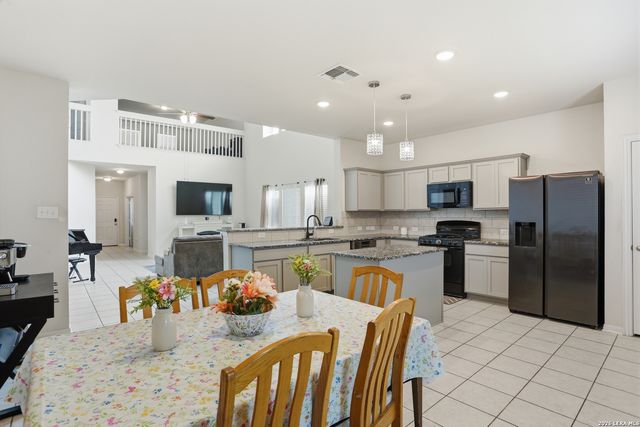 9119 Grand Western, Converse, TX 78109