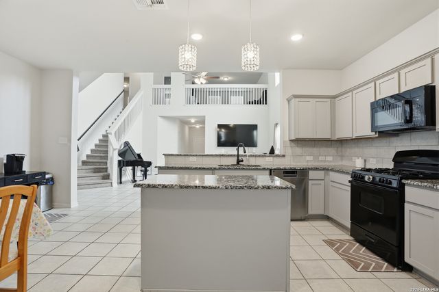 9119 Grand Western, Converse, TX 78109