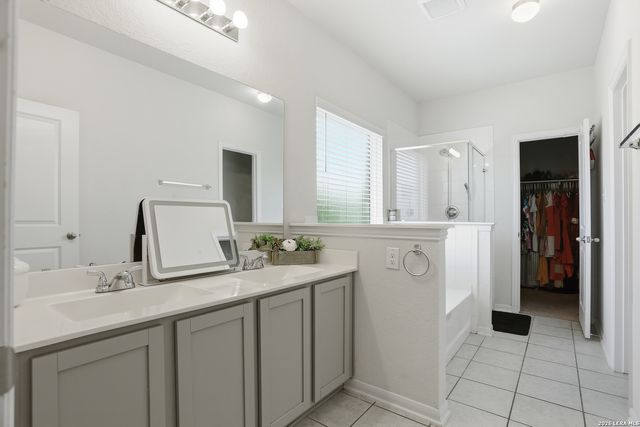 9119 Grand Western, Converse, TX 78109