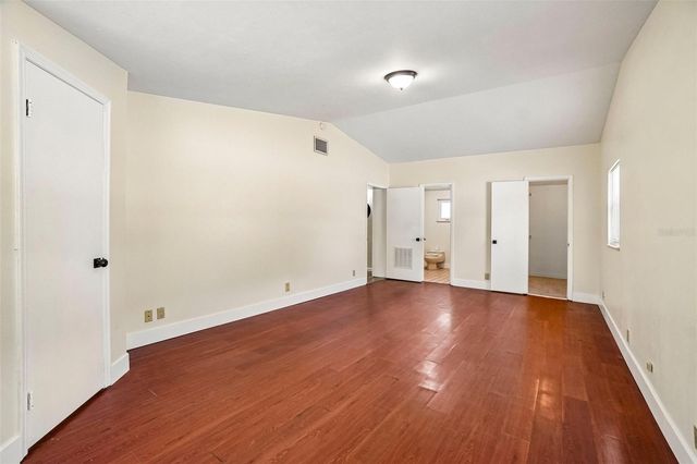 9216 W ROBSON STREET, Tampa, FL 33615