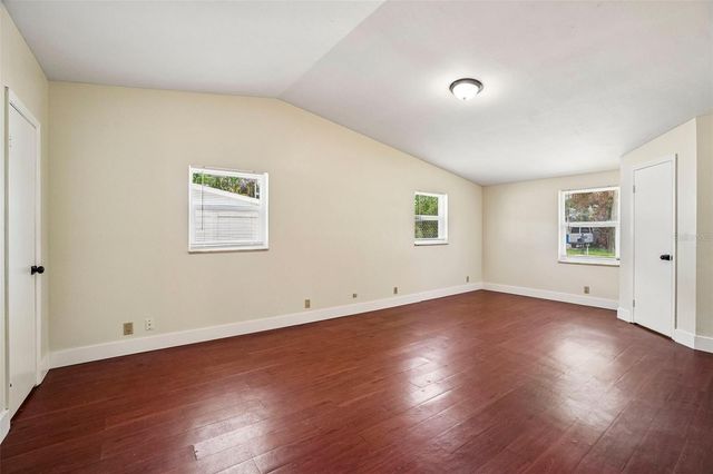 9216 W ROBSON STREET, Tampa, FL 33615