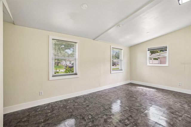 9216 W ROBSON STREET, Tampa, FL 33615