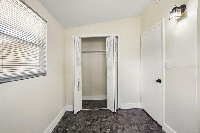 9216 W ROBSON STREET, Tampa, FL 33615