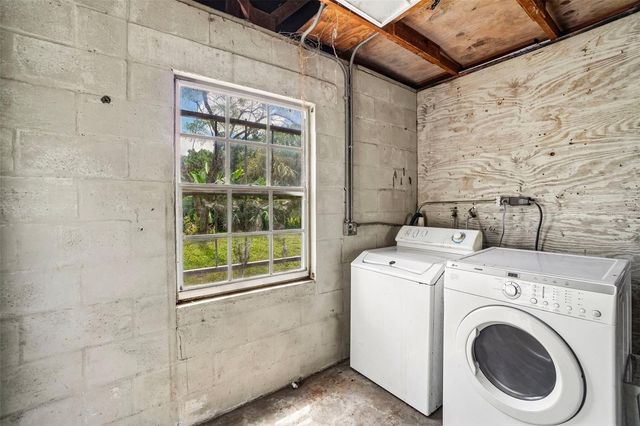 9216 W ROBSON STREET, Tampa, FL 33615