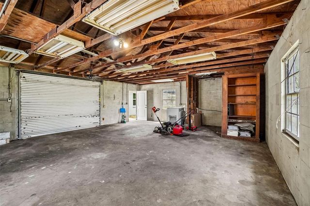 9216 W ROBSON STREET, Tampa, FL 33615