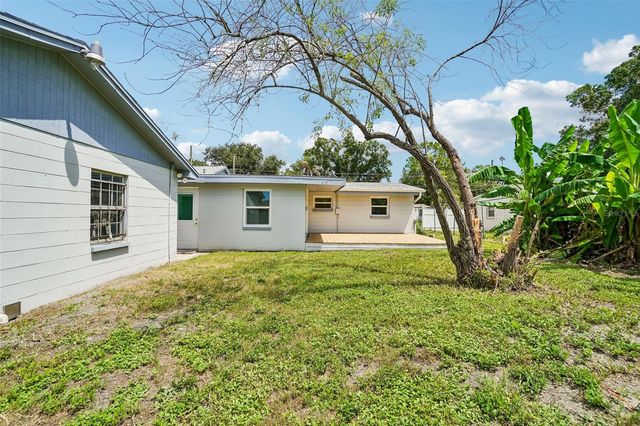 9216 W ROBSON STREET, Tampa, FL 33615