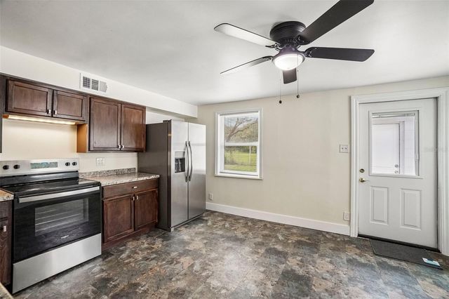 9216 W ROBSON STREET, Tampa, FL 33615