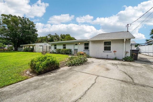 9216 W ROBSON STREET, Tampa, FL 33615