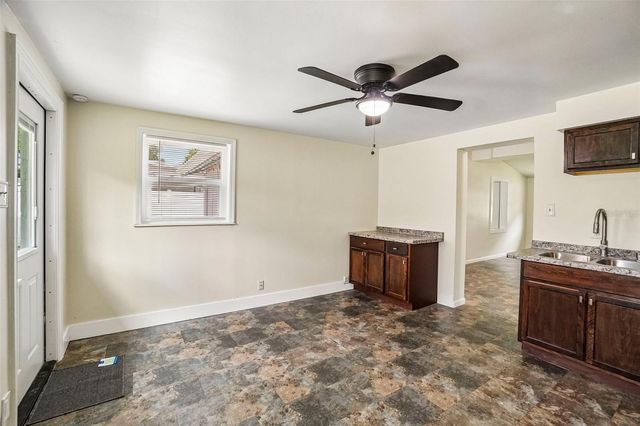 9216 W ROBSON STREET, Tampa, FL 33615