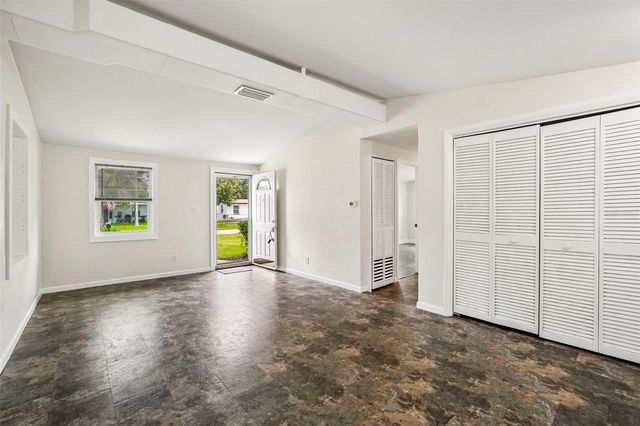 9216 W ROBSON STREET, Tampa, FL 33615