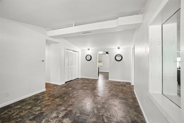 9216 W ROBSON STREET, Tampa, FL 33615