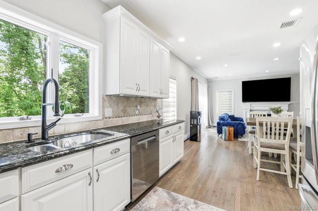 127 Fairfax Avenue, Hawthorne, NY 10532