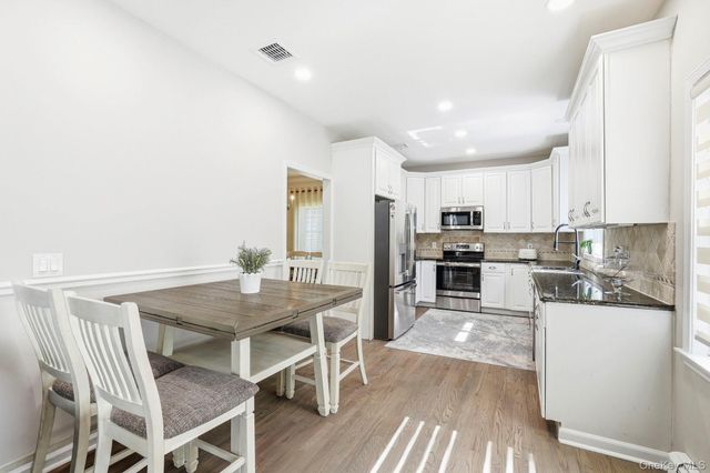 127 Fairfax Avenue, Hawthorne, NY 10532