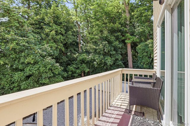 127 Fairfax Avenue, Hawthorne, NY 10532