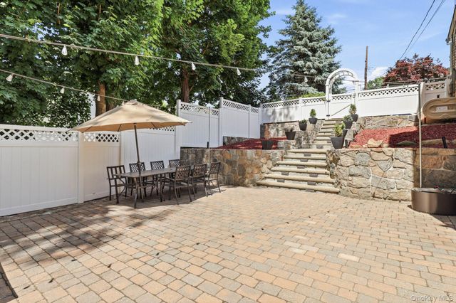 127 Fairfax Avenue, Hawthorne, NY 10532