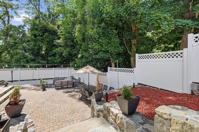 127 Fairfax Avenue, Hawthorne, NY 10532