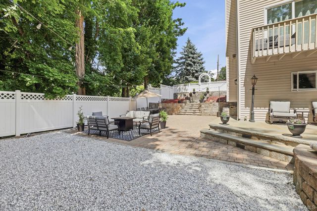 127 Fairfax Avenue, Hawthorne, NY 10532