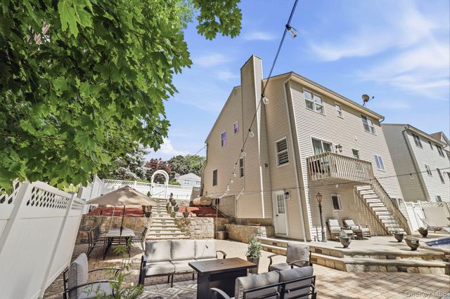 127 Fairfax Avenue, Hawthorne, NY 10532