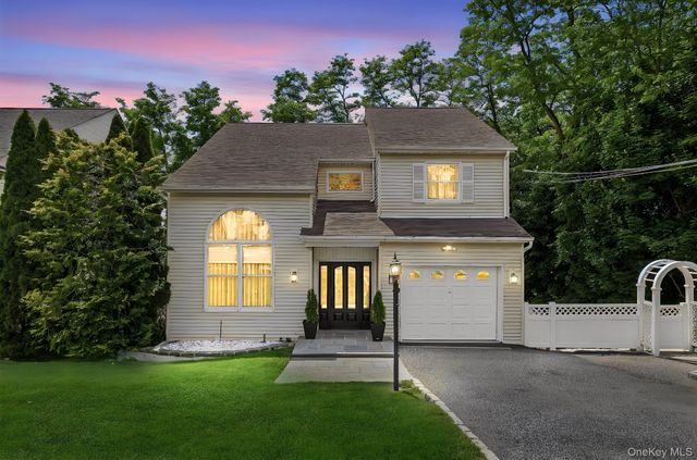 127 Fairfax Avenue, Hawthorne, NY 10532