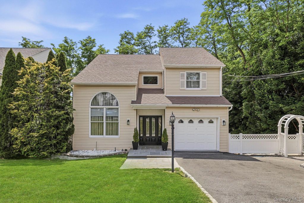 127 Fairfax Avenue, Hawthorne, NY 10532