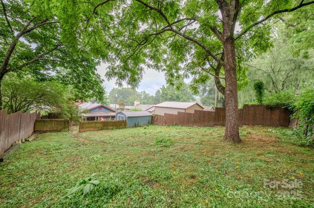 129 Harrison Street, Swannanoa, NC 28778
