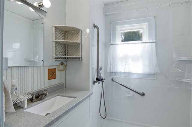 557 Bergen Avenue, Eau Claire, WI 54703