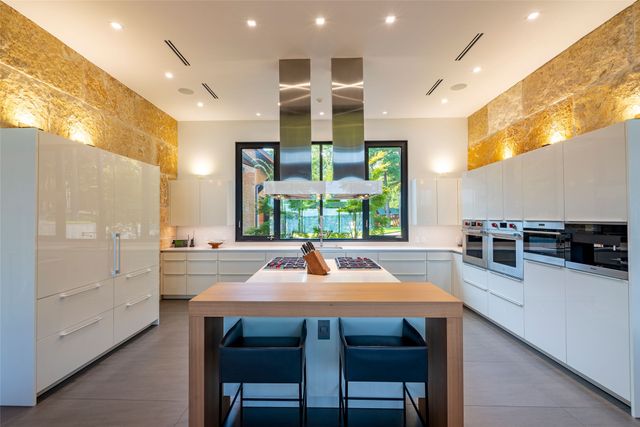 23 Eagle Point Drive W, Mount Vernon, TX 75457