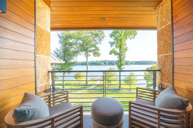 23 Eagle Point Drive W, Mount Vernon, TX 75457