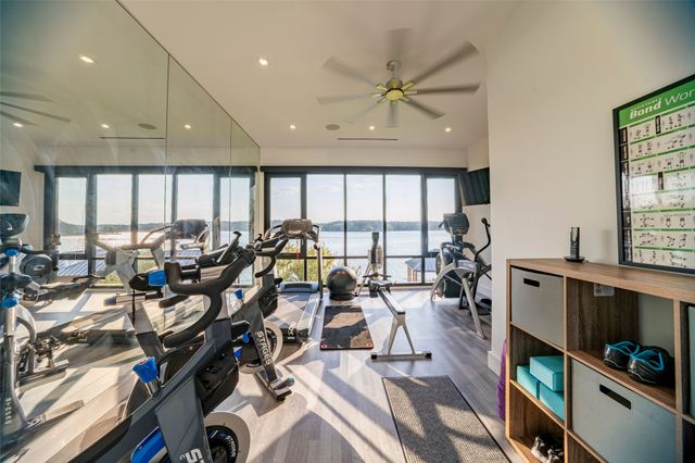 23 Eagle Point Drive W, Mount Vernon, TX 75457