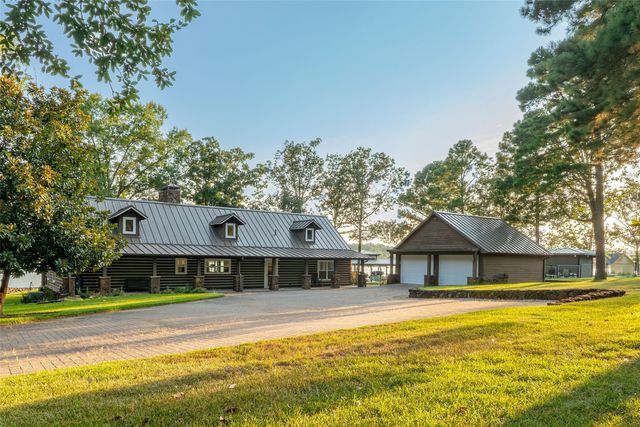 23 Eagle Point Drive W, Mount Vernon, TX 75457