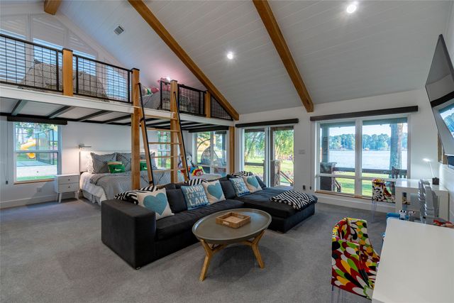 23 Eagle Point Drive W, Mount Vernon, TX 75457