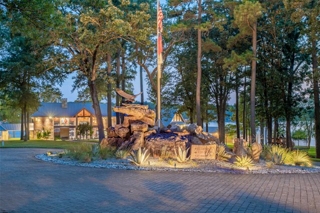 23 Eagle Point Drive W, Mount Vernon, TX 75457