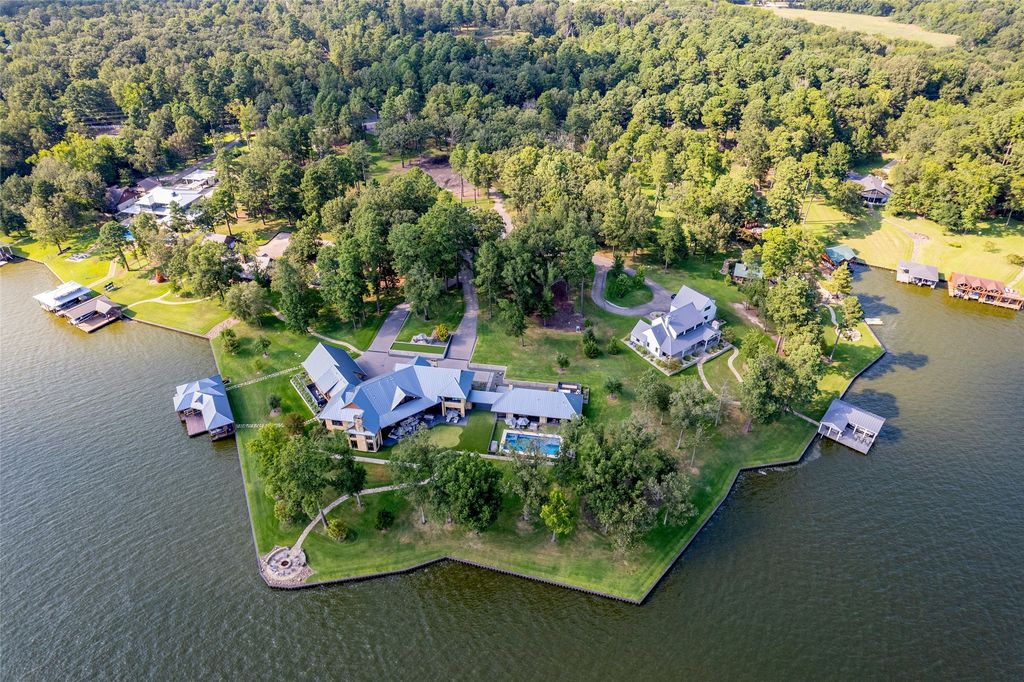 23 Eagle Point Drive W, Mount Vernon, TX 75457