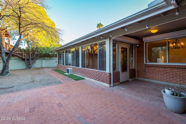 2202 N Frannea Drive, Tucson, AZ 85712