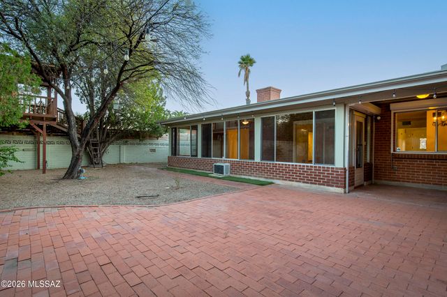 2202 N Frannea Drive, Tucson, AZ 85712